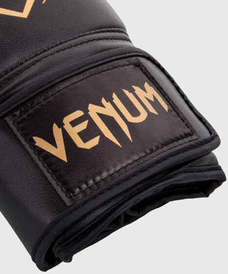 VENUMのオープンフィンガーグローブ